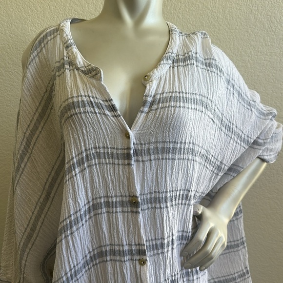 Free People We The Free Dreaming Blue Buttondown Top Ivory OVERSIZED - Picture 5 of 10